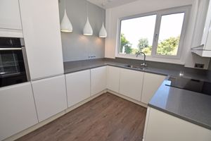 - click for photo gallery